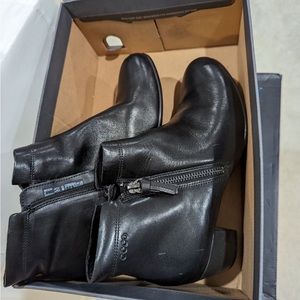 Ecco black boot